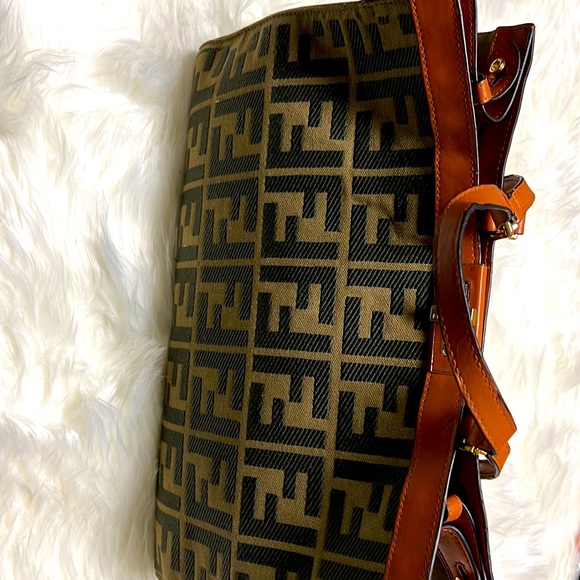 Fendi peekaboo bag